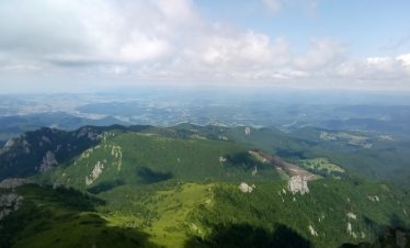 Urlatoarea Mountain