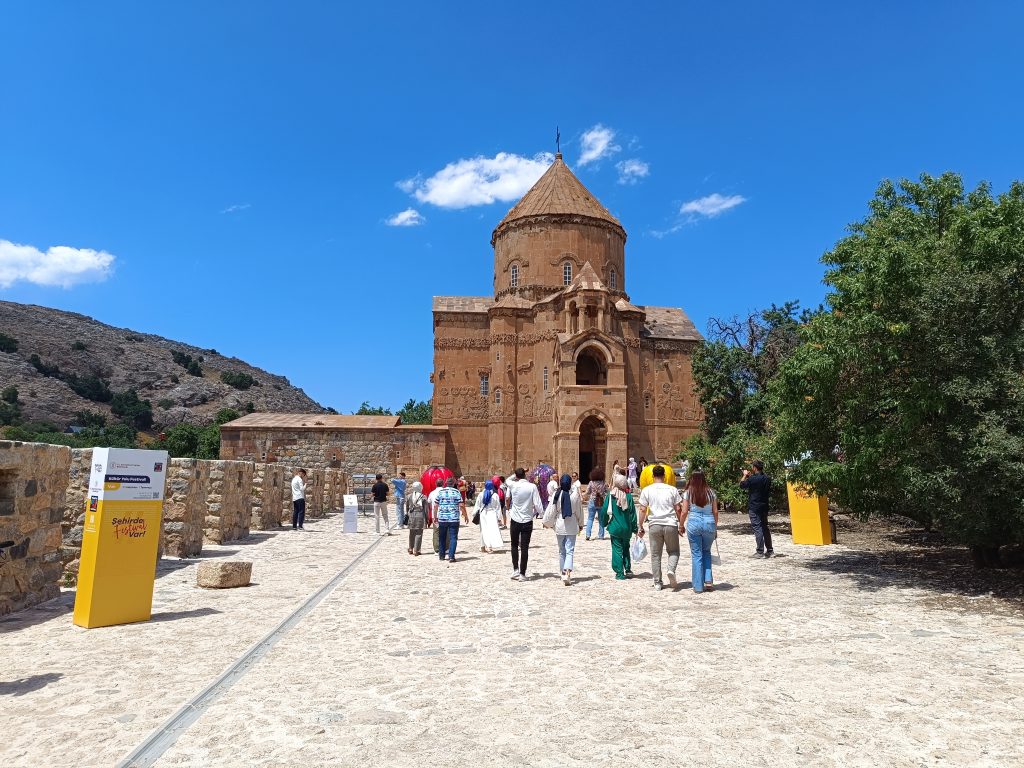 akdamar