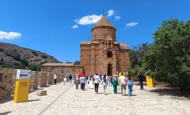 akdamar